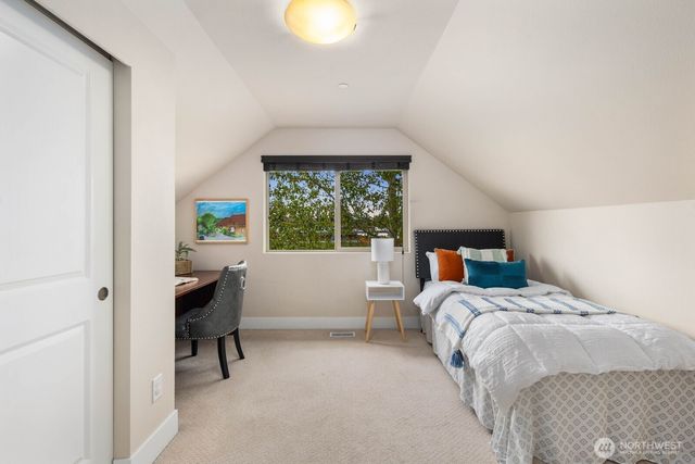 20420 5th Avenue W, Lynnwood, WA 98036