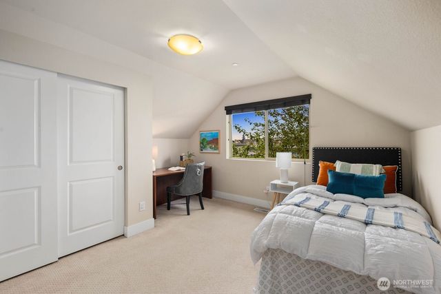 20420 5th Avenue W, Lynnwood, WA 98036