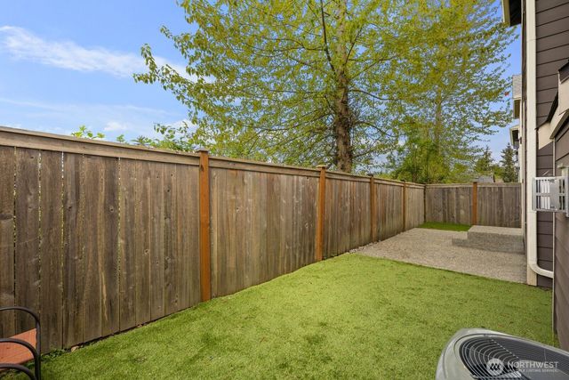 20420 5th Avenue W, Lynnwood, WA 98036