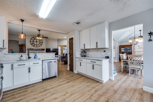 2709 Crystal Falls Drive, Mesquite, TX 75181