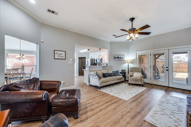 2709 Crystal Falls Drive, Mesquite, TX 75181