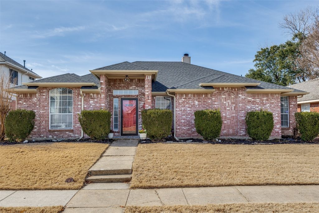 2709 Crystal Falls Drive, Mesquite, TX 75181