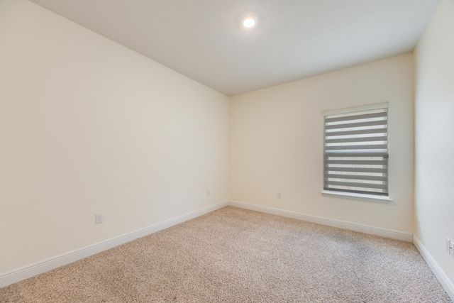 121 Lightning Bug Lane, Freeport, FL 32439