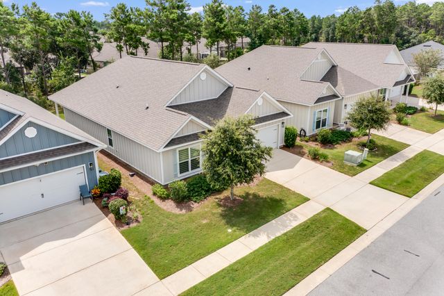 121 Lightning Bug Lane, Freeport, FL 32439