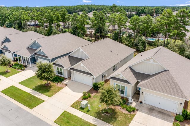 121 Lightning Bug Lane, Freeport, FL 32439