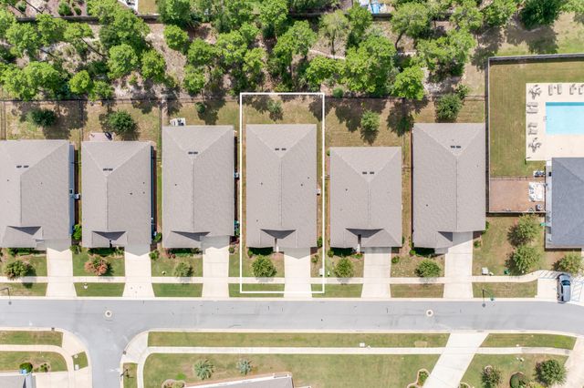 121 Lightning Bug Lane, Freeport, FL 32439