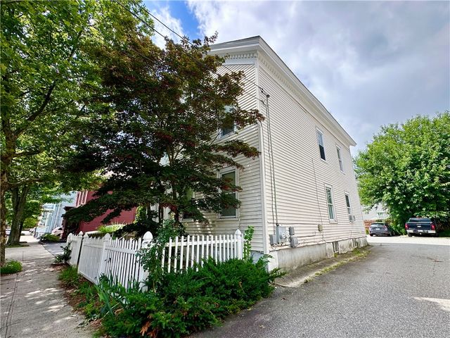 143 Sutton Street, Providence, RI 02903