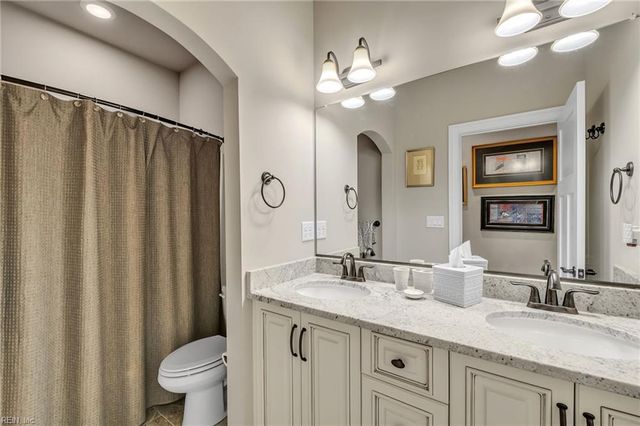 1209 Founders Pointe TRL, Carrollton, VA 23314