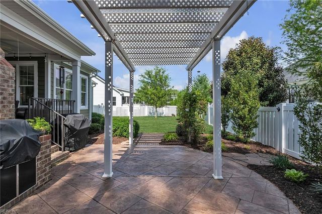 1209 Founders Pointe TRL, Carrollton, VA 23314