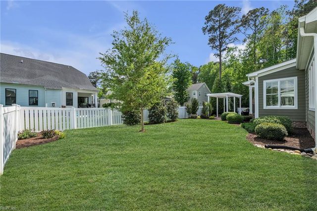 1209 Founders Pointe TRL, Carrollton, VA 23314