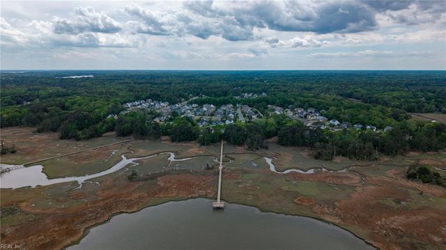 1209 Founders Pointe TRL, Carrollton, VA 23314