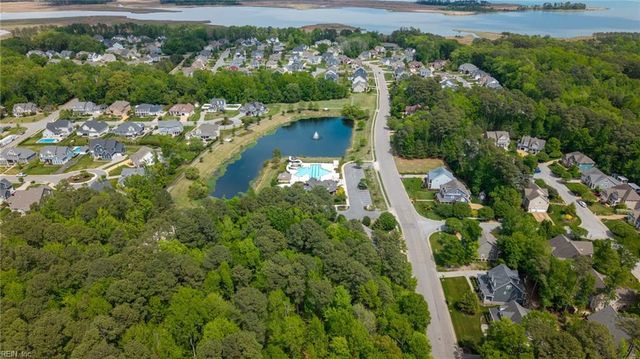 1209 Founders Pointe TRL, Carrollton, VA 23314