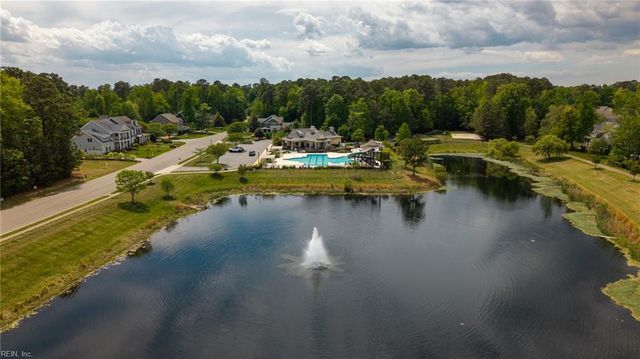 1209 Founders Pointe TRL, Carrollton, VA 23314