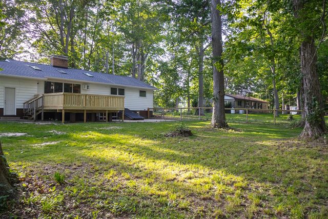 12449 California Road, Sawyer, MI 49125