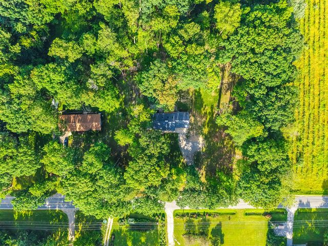 12449 California Road, Sawyer, MI 49125