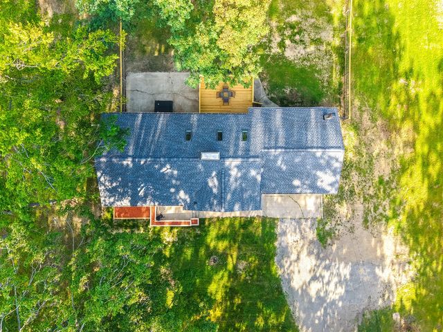 12449 California Road, Sawyer, MI 49125