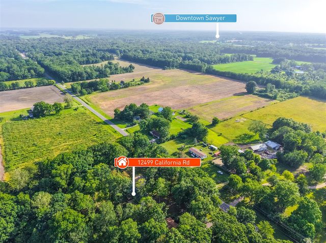 12449 California Road, Sawyer, MI 49125