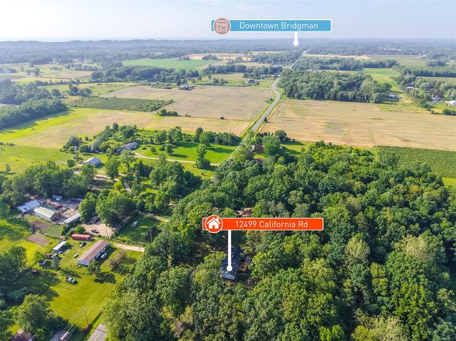 12449 California Road, Sawyer, MI 49125