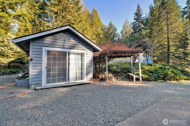 50 N Standstill Drive S, Hoodsport, WA 98548