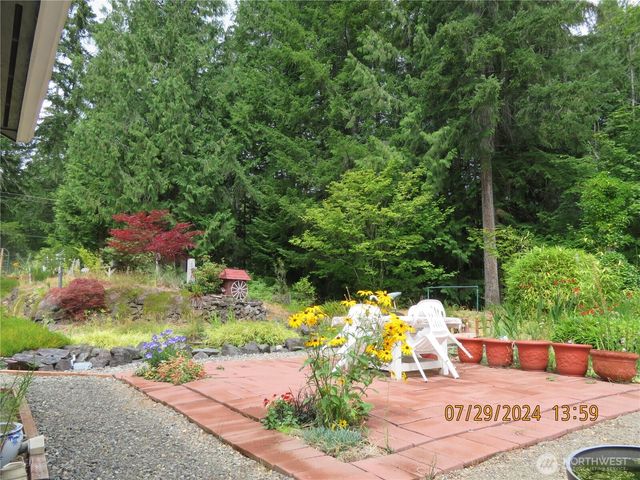 50 N Standstill Drive S, Hoodsport, WA 98548