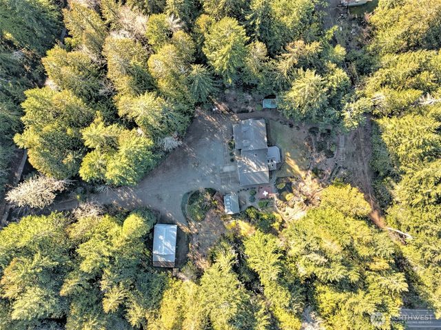 50 N Standstill Drive S, Hoodsport, WA 98548