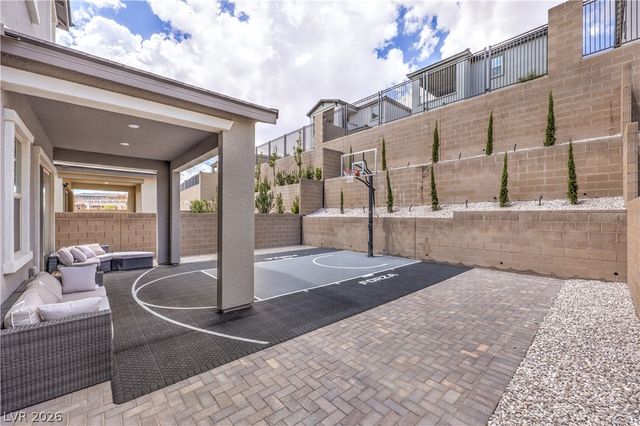 527 Preston Oak Lane, Las Vegas, NV 89138