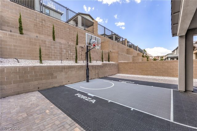 527 Preston Oak Lane, Las Vegas, NV 89138