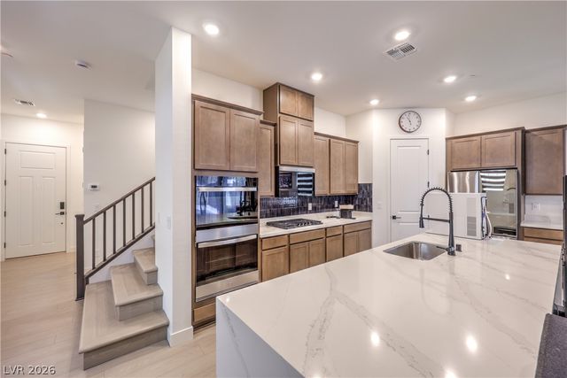 527 Preston Oak Lane, Las Vegas, NV 89138