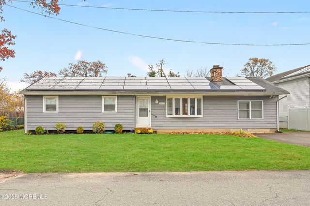 1109 Spar Avenue, Beachwood, NJ 08722