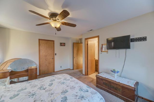 1847 Lakewood Drive, Wilmington, IL 60481