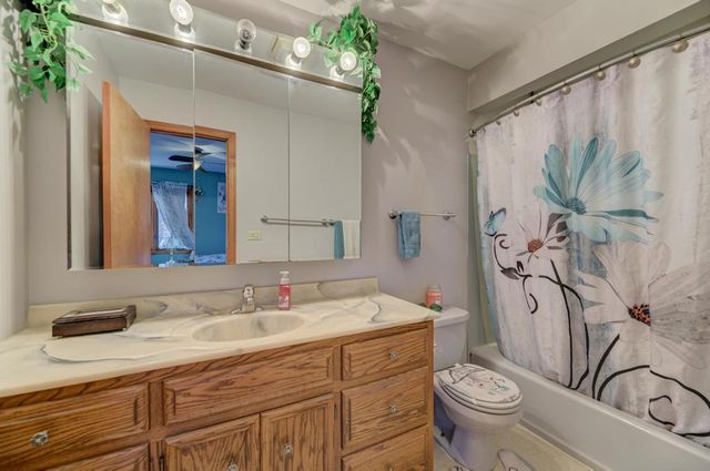 1847 Lakewood Drive, Wilmington, IL 60481