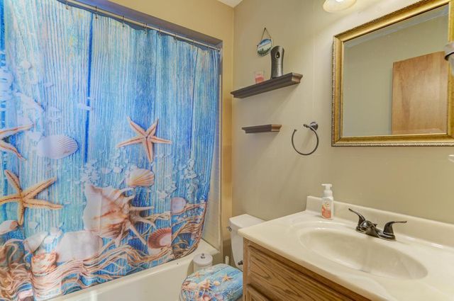 1847 Lakewood Drive, Wilmington, IL 60481