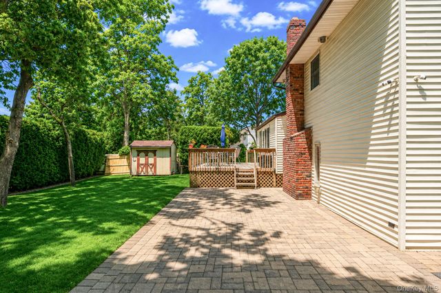 34 Campo Avenue, Selden, NY 11784