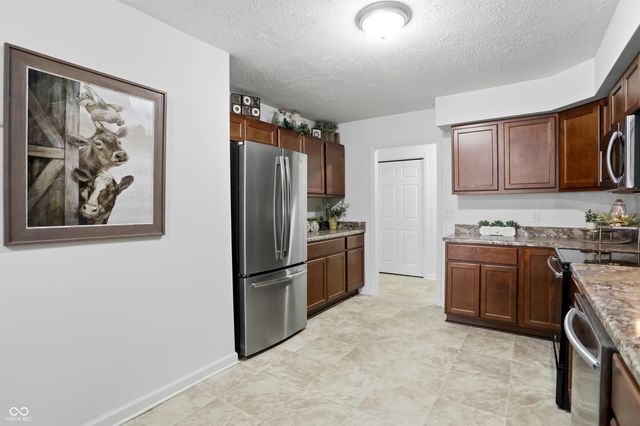 6124 Timber Lake Boulevard, Indianapolis, IN 46237