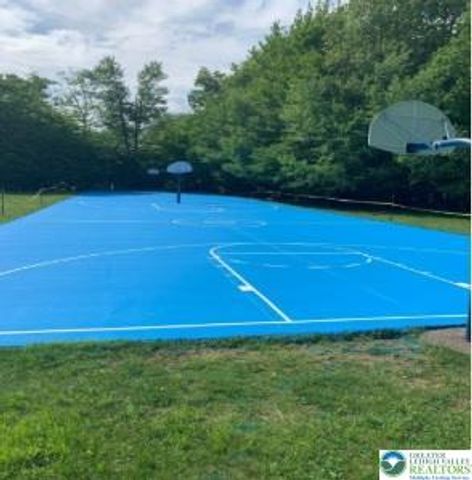 8066 Red Squirrel Drive, Coolbaugh Twp, PA 18466