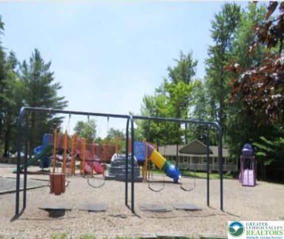 8066 Red Squirrel Drive, Coolbaugh Twp, PA 18466