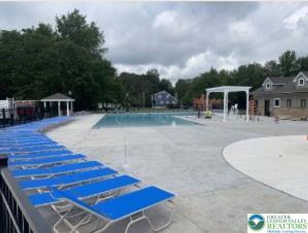 8066 Red Squirrel Drive, Coolbaugh Twp, PA 18466