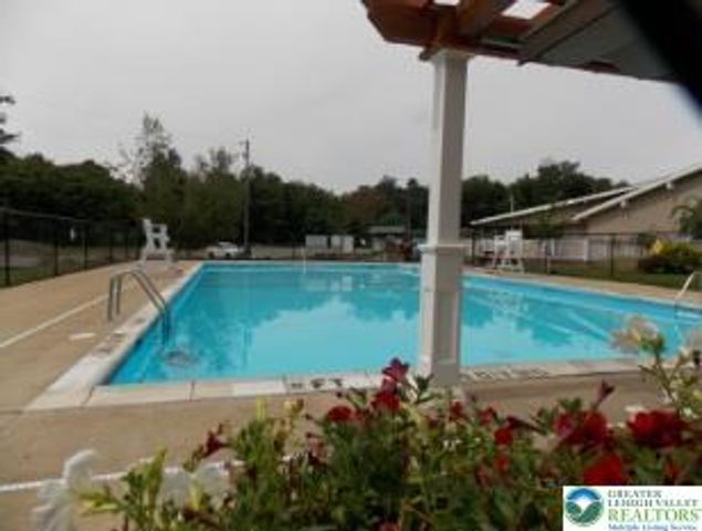 8066 Red Squirrel Drive, Coolbaugh Twp, PA 18466