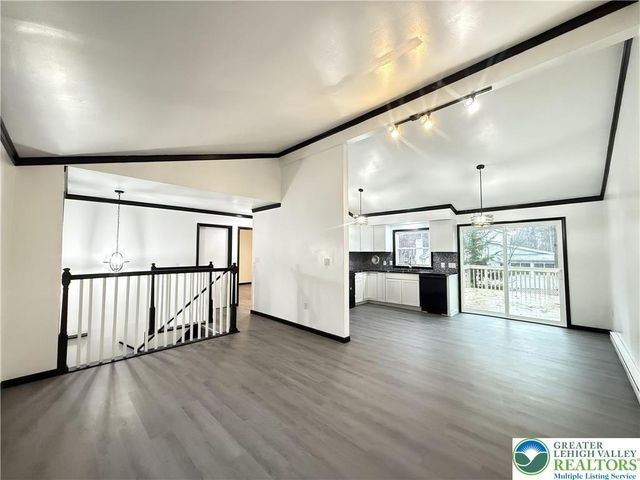 8066 Red Squirrel Drive, Coolbaugh Twp, PA 18466