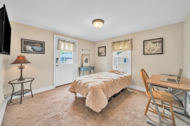 51 Barrington Rd, Longmeadow, MA 01106