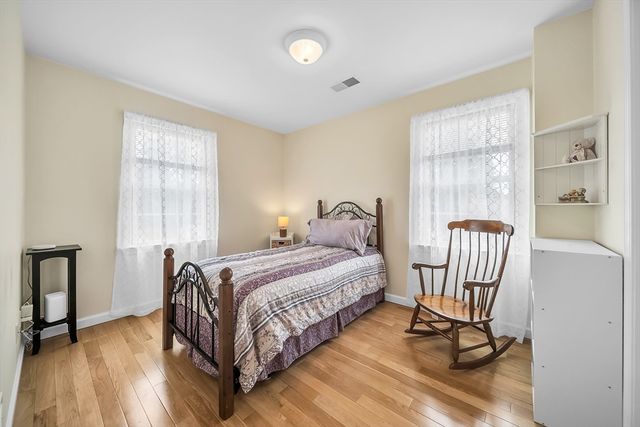 51 Barrington Rd, Longmeadow, MA 01106