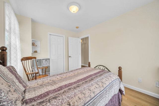51 Barrington Rd, Longmeadow, MA 01106