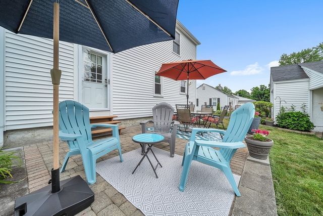 51 Barrington Rd, Longmeadow, MA 01106