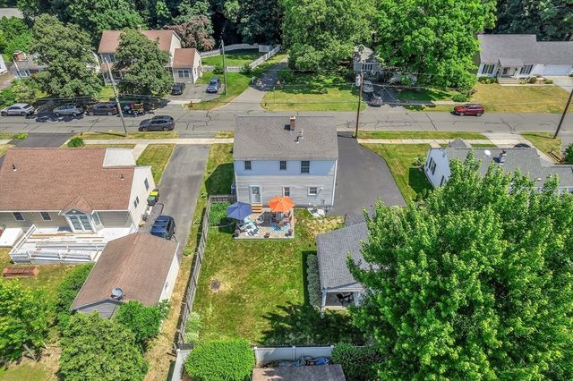 51 Barrington Rd, Longmeadow, MA 01106