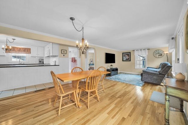 51 Barrington Rd, Longmeadow, MA 01106
