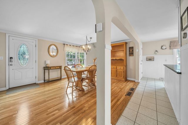 51 Barrington Rd, Longmeadow, MA 01106