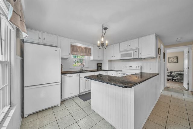 51 Barrington Rd, Longmeadow, MA 01106