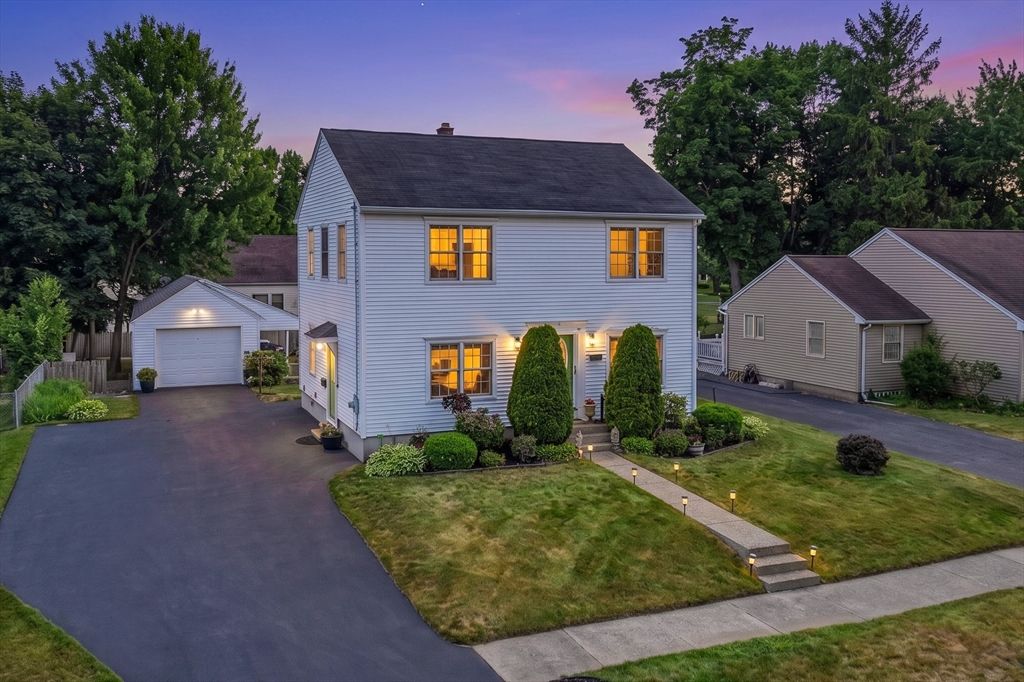 51 Barrington Rd, Longmeadow, MA 01106