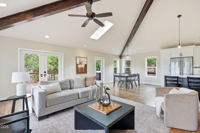 1960 NW Keenan Court, Bend, OR 97703