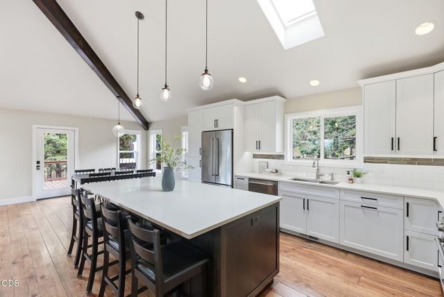 1960 NW Keenan Court, Bend, OR 97703